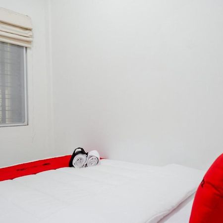 Reddoorz Hostel Near Kota Lama Semarang Exterior photo