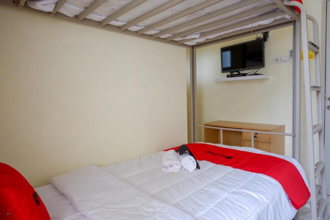 Reddoorz Hostel Near Kota Lama Semarang Exterior photo